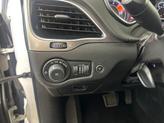 Thumbnail of 2019 Bright White Clearcoat Jeep Cherokee