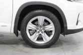 Thumbnail of 2018 Blizzard Pearl Toyota Highlander Hybrid