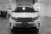 Thumbnail of 2018 Blizzard Pearl Toyota Highlander Hybrid