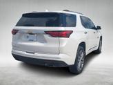 Thumbnail of 2023 Iridescent Pearl Tricoat Chevrolet Traverse