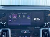 Thumbnail of 2022 Glacial White Pearl Kia Sorento