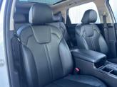 Thumbnail of 2022 Glacial White Pearl Kia Sorento