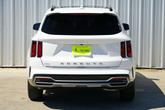 Thumbnail of 2022 Glacial White Pearl Kia Sorento