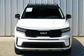 Thumbnail of 2022 Glacial White Pearl Kia Sorento