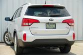 Thumbnail of 2014 Bright Silver Kia Sorento