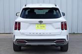 Thumbnail of 2021 Glacial White Pearl Kia Sorento