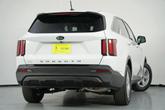 Thumbnail of 2021 Glacial White Pearl Kia Sorento