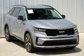 Thumbnail of 2022 Everlasting Silver Kia Sorento