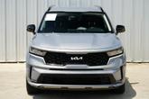 Thumbnail of 2022 Everlasting Silver Kia Sorento