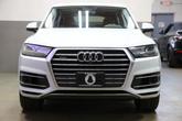 Thumbnail of 2018 Glacier White Metallic Audi Q7