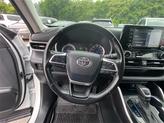 Thumbnail of 2022 White Toyota Highlander Hybrid