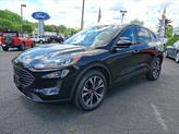 Thumbnail of 2022 Agate Black Metallic Ford Escape
