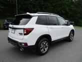 Thumbnail of 2022 Platinum White Pearl Honda Passport