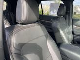 Thumbnail of 2018 White Platinum Clearcoat Metallic Ford Explorer