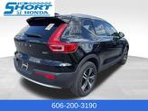 Thumbnail of 2024 Onyx Black Metallic Volvo XC40
