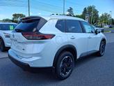 Thumbnail of 2025 Everest White Pearl Nissan Rogue