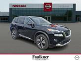 Photo of 2022 Super Black Nissan Rogue