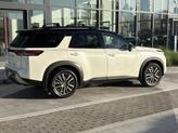 Thumbnail of 2022 Pearl White Tricoat/Super Black Nissan Pathfinder