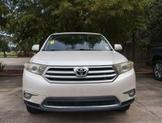 Thumbnail of 2012 Blizzard Pearl Toyota Highlander