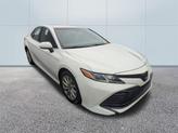 Photo of 2018 Super White Toyota Camry