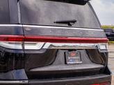 Thumbnail of 2022 Infinite Black Metallic Clearcoat Lincoln Navigator