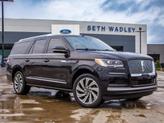 Photo of 2022 Infinite Black Metallic Clearcoat Lincoln Navigator
