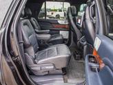 Thumbnail of 2022 Infinite Black Metallic Clearcoat Lincoln Navigator