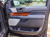 Thumbnail of 2022 Infinite Black Metallic Clearcoat Lincoln Navigator