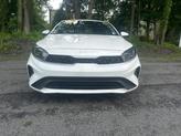 Thumbnail of 2022 Snow White Pearl Kia Forte