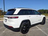 Thumbnail of 2023 Bright White Clearcoat Jeep Grand Cherokee