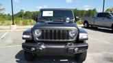 Thumbnail of 2025 Granite Crystal Clearcoat Metallic Jeep Gladiator