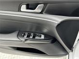 Thumbnail of 2022 Glacial White Pearl Kia K5