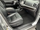 Thumbnail of 2018 Celestial Silver Metallic Toyota Highlander
