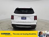 Thumbnail of 2022 White Kia Sorento