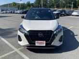 Thumbnail of 2022 Aspen White Tricoat/Super Black Nissan Kicks