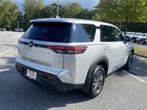 Thumbnail of 2024 Brilliant Silver Metallic Nissan Pathfinder