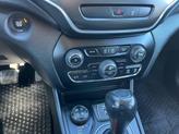 Thumbnail of 2022 Bright White Clearcoat Jeep Cherokee