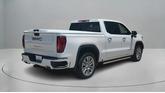 Thumbnail of 2021 White Frost Tricoat GMC Sierra 1500