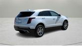 Thumbnail of 2025 Crystal White Tricoat Cadillac XT5