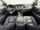 Thumbnail of 2018 Shoreline Blue Pearl Toyota Highlander
