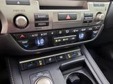 Thumbnail of 2017 White Lexus ES 350