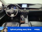 Thumbnail of 2017 White Lexus ES 350