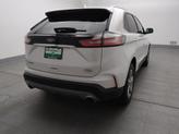 Thumbnail of 2019 White Ford Edge