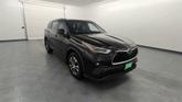 Thumbnail of 2021 Midnight Black Metallic Toyota Highlander
