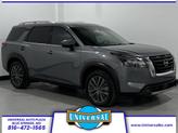 Photo of 2022 Gun Metallic Nissan Pathfinder