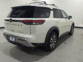 Thumbnail of 2022 Glacier White Nissan Pathfinder