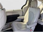 Thumbnail of 2021 Billet Silver Metallic Clearcoat Chrysler Pacifica