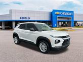 Thumbnail of 2021 Iridescent Pearl Tricoat Chevrolet Trailblazer