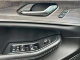 Thumbnail of 2024 Diamond Black Crystal Pearlcoat Jeep Grand Cherokee