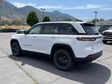 Thumbnail of 2025 Bright White Clearcoat Jeep Grand Cherokee
